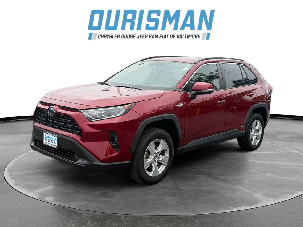 Used 2021 Toyota RAV4 XLE w/ Convenience Package AWD/4WD image 2