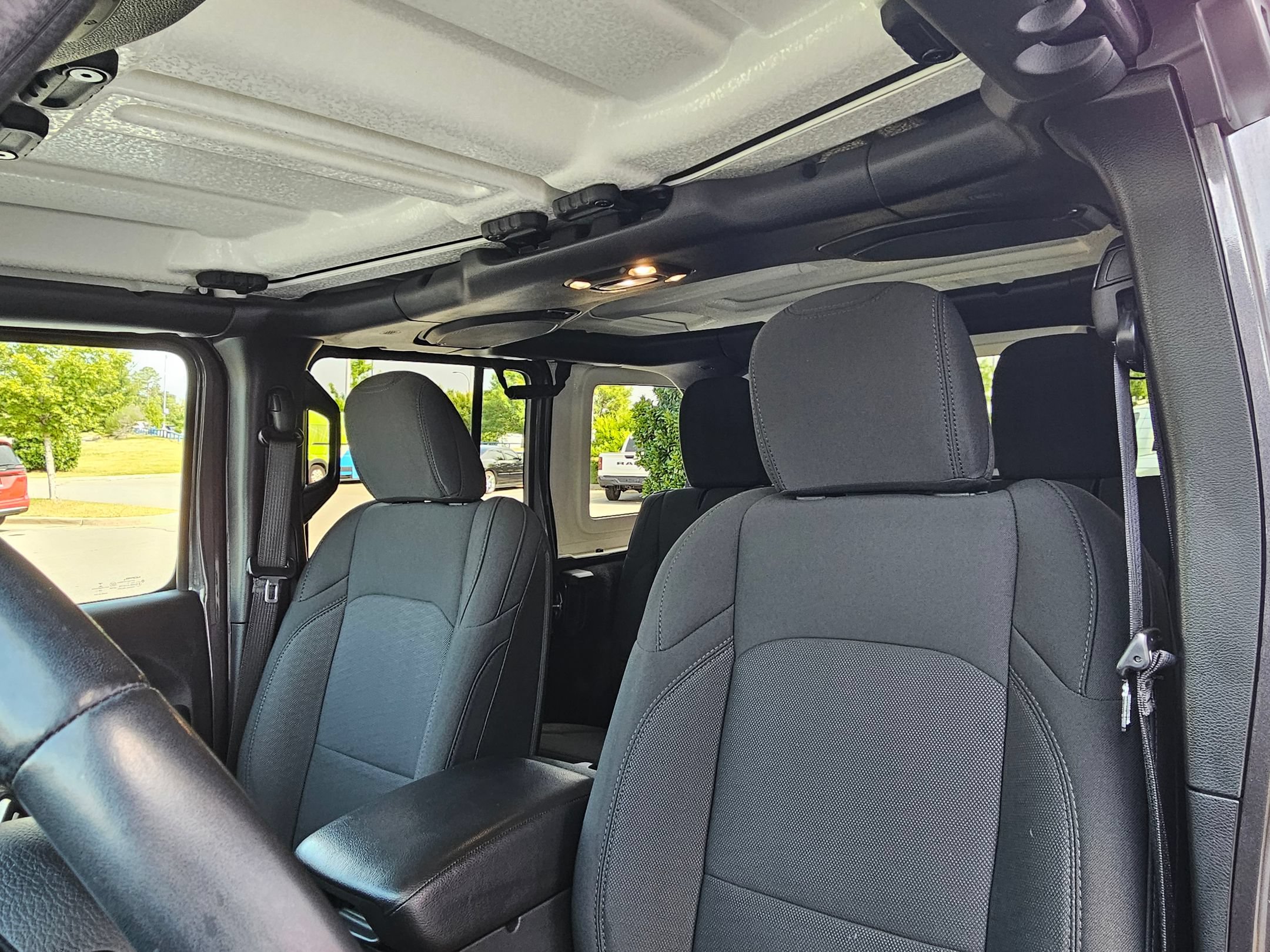 Used 2020 Jeep Wrangler Unlimited Sport S AWD/4WD image 22