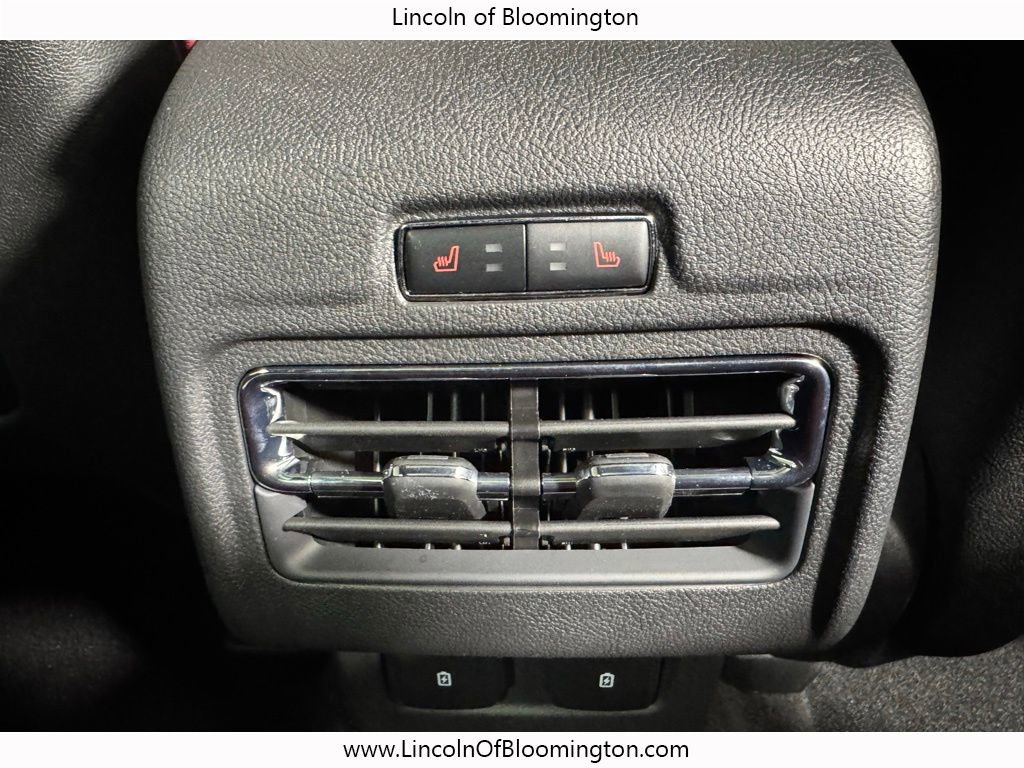 New 2025 Lincoln Corsair Reserve w/ Equipment Group 202A image 24