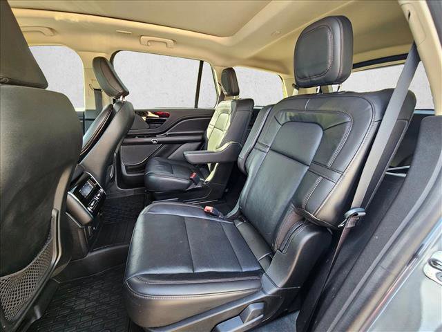 Used 2022 Lincoln Aviator Reserve w/ Elements Package Plus image 14