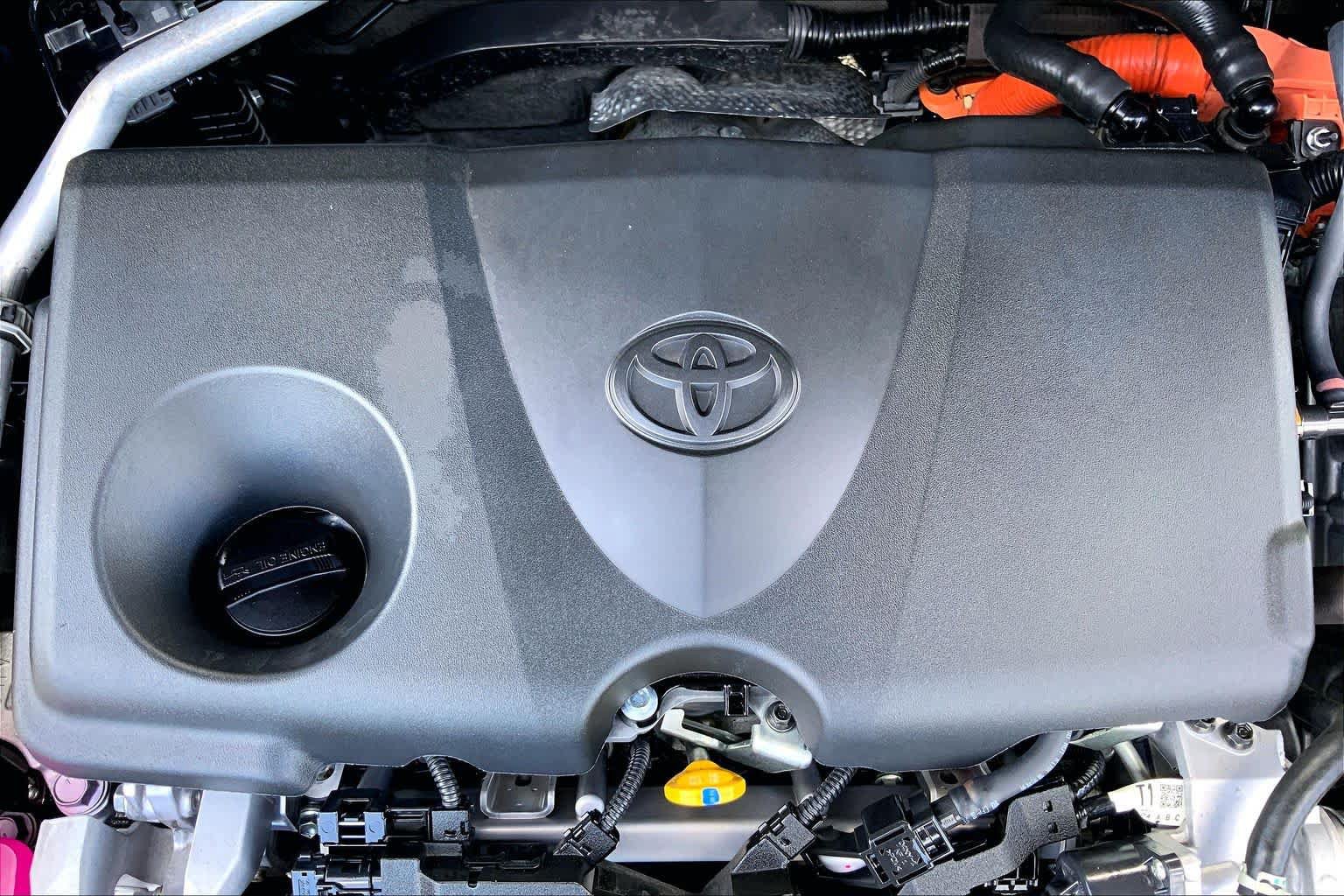 Used 2024 Toyota RAV4 XLE w/ Convenience Package AWD/4WD image 31
