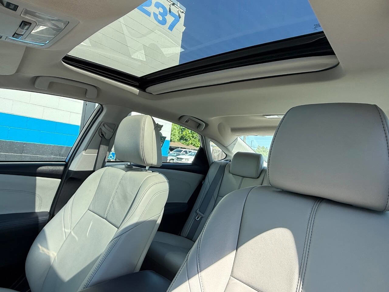 Used 2013 Toyota Avalon XLE Touring FWD image 11