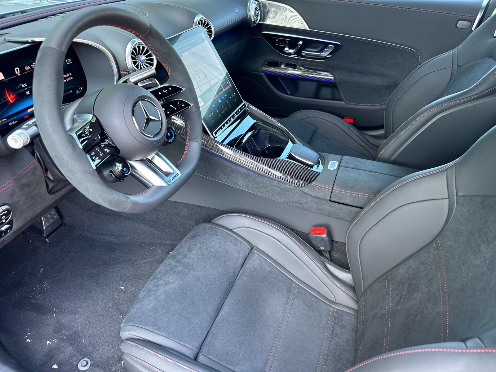 Used 2025 Mercedes-Benz SL 63 AMG S e Performance 4MATIC image 11