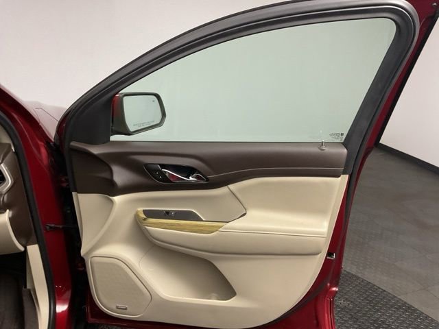 Certified 2019 GMC Acadia Denali w/ Technology Package image 26