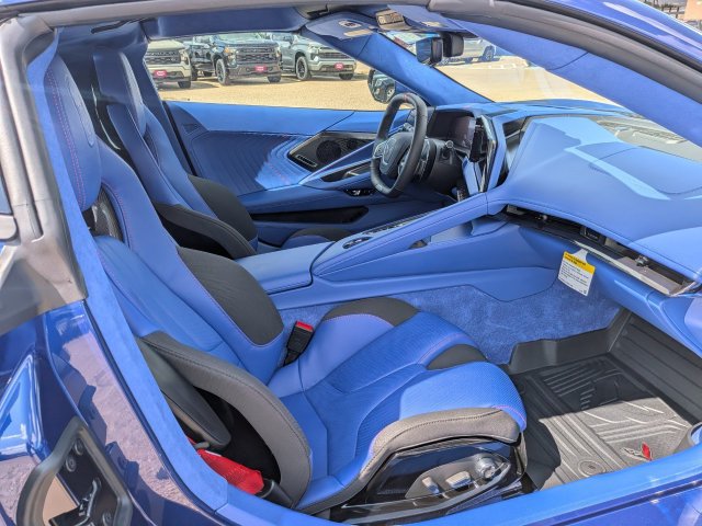 New 2027 Chevrolet Corvette Grand Sport w/ Z52 Sport Performance Package RWD image 17