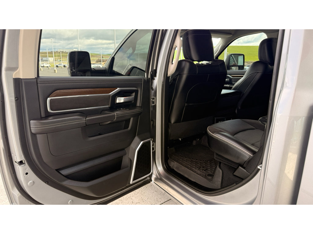 Used 2023 RAM 2500 Laramie image 17
