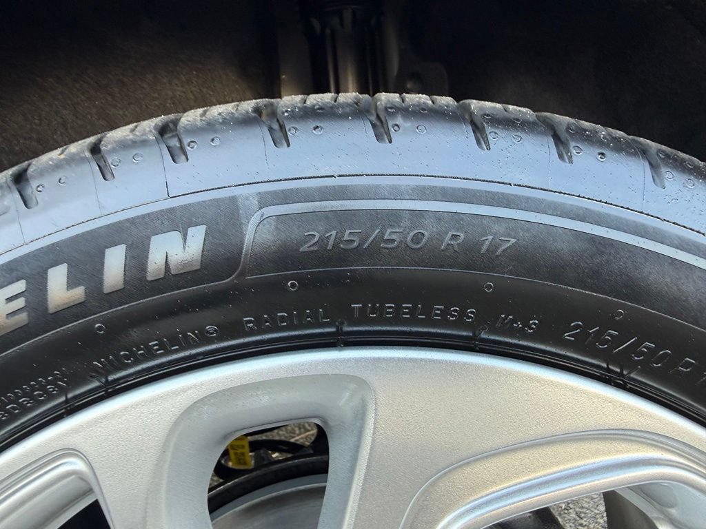 New 2027 Chevrolet Bolt LT FWD image 33
