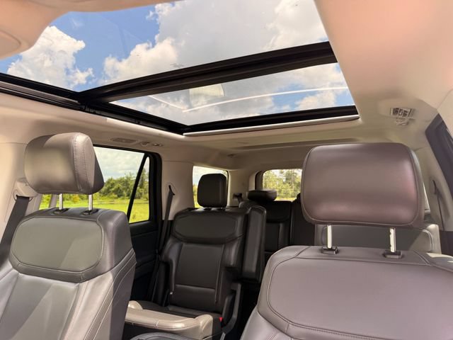 Used 2025 Ford Expedition Active AWD/4WD image 12