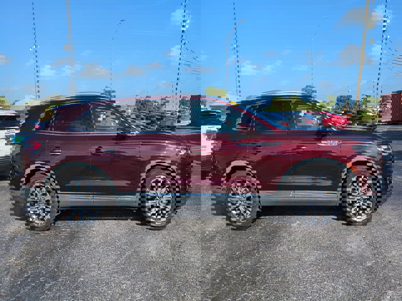 Used 2019 Lincoln Nautilus Select FWD image 3