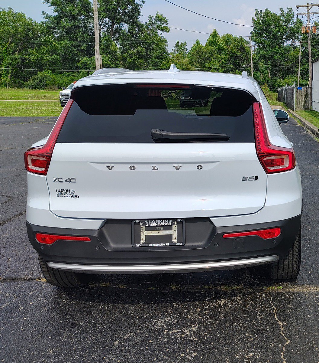 Used 2024 Volvo XC40 B5 Ultimate w/ Protection Package Premier AWD/4WD image 6