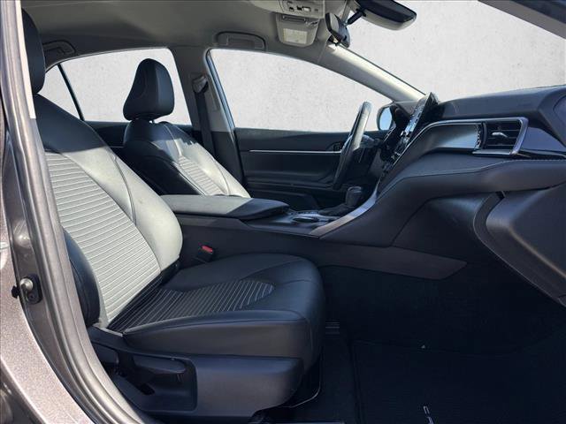 Used 2022 Toyota Camry SE FWD image 18