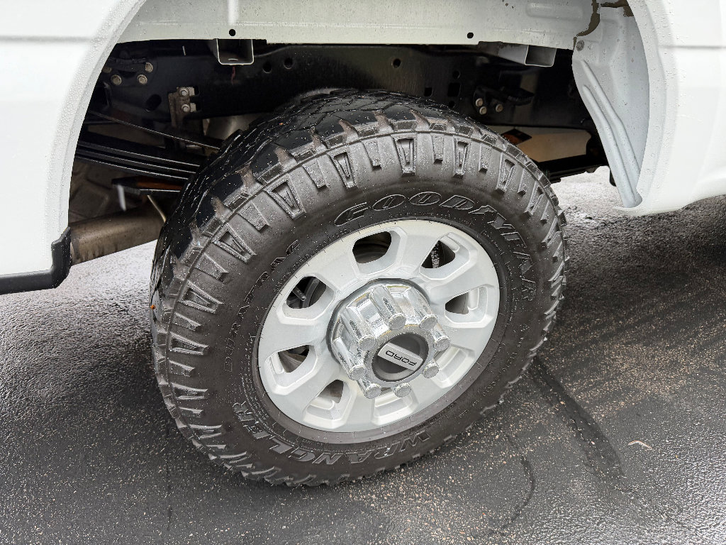 Used 2023 Ford F350 XLT w/ FX4 Off-Road Package image 13