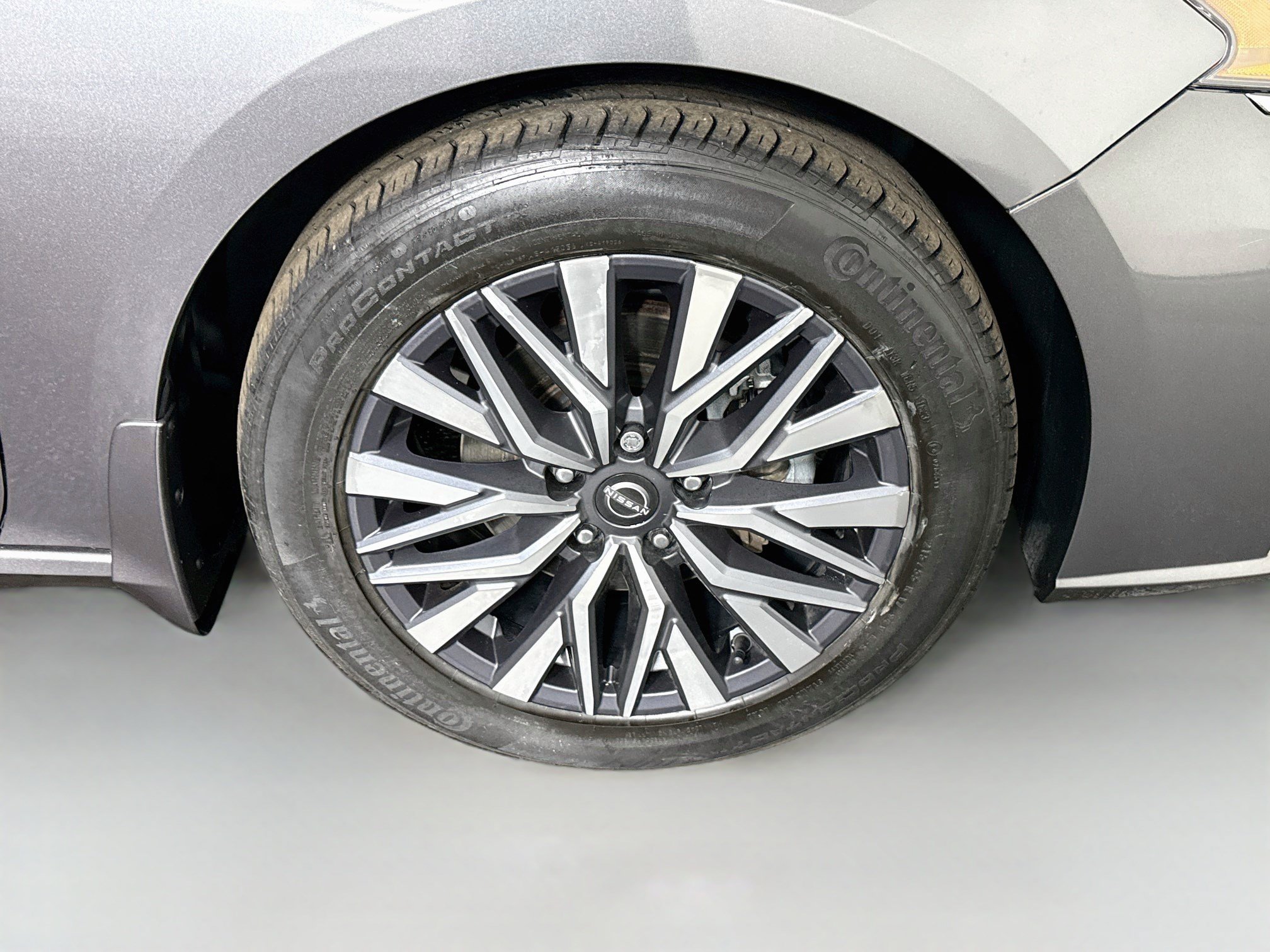 Used 2023 Nissan Altima 2.5 SV FWD image 32