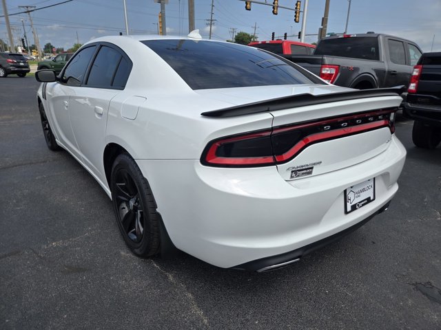 Used 2017 Dodge Charger SXT RWD image 7