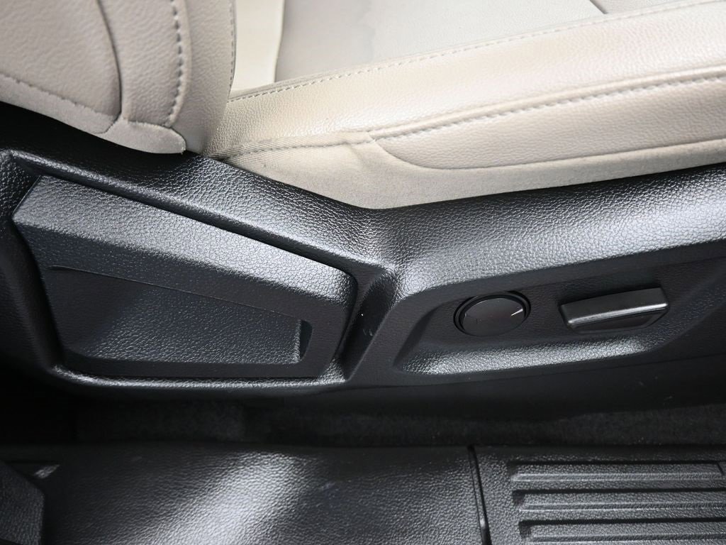 Used 2019 Ford Ranger Lariat w/ Equipment Group 501A Mid image 38