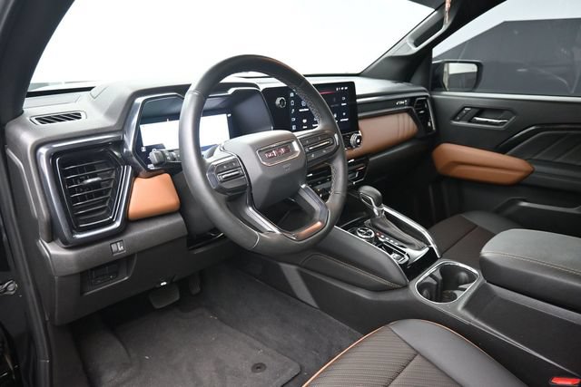 Used 2025 GMC Canyon AT4 w/ Nightfall Edition AWD/4WD image 16