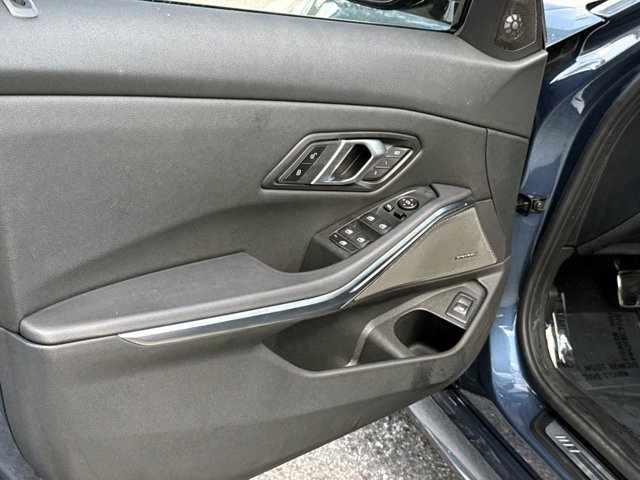 Used 2025 BMW M340i Sedan RWD image 16