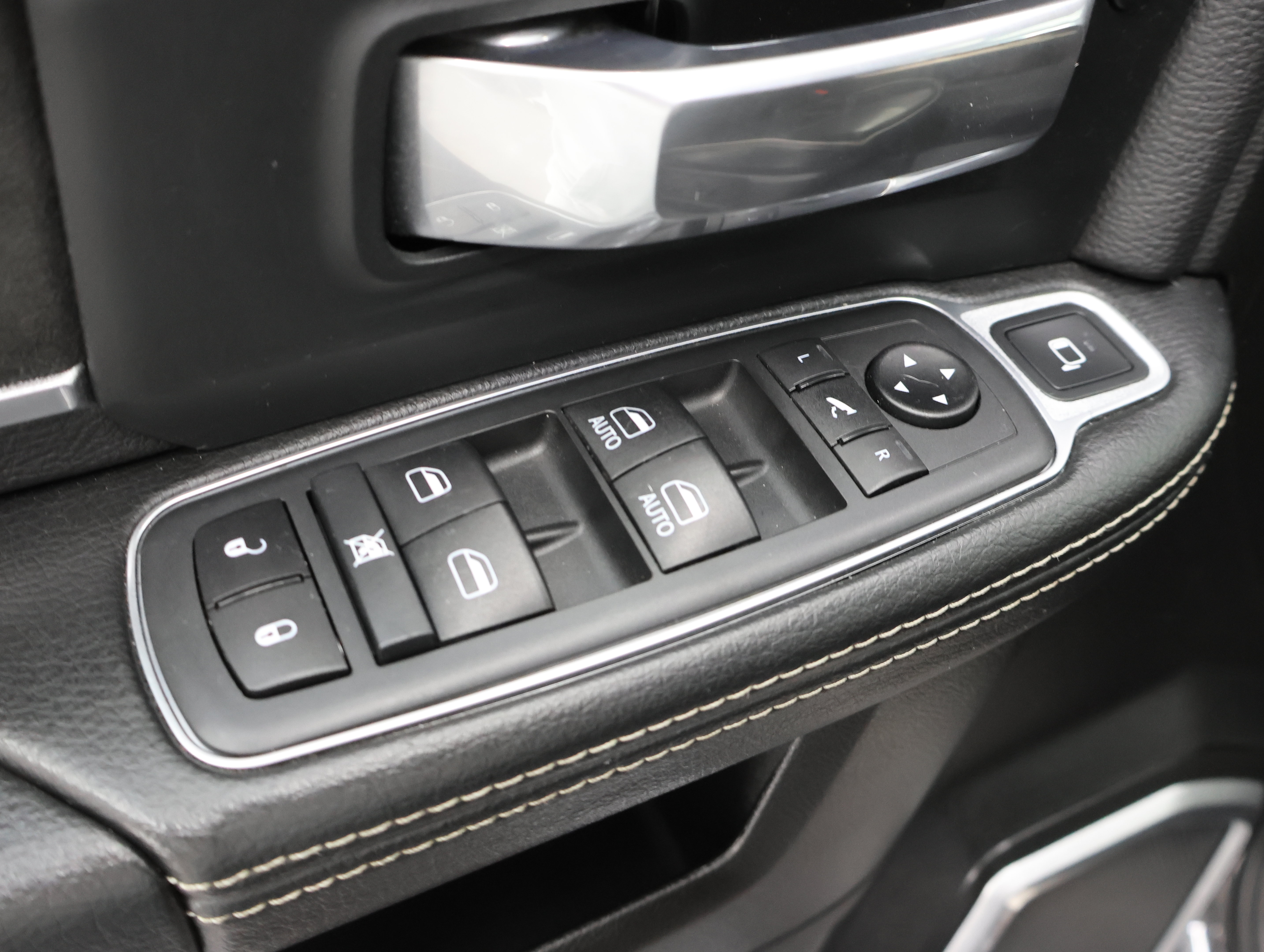 Used 2019 RAM 3500 Laramie AWD/4WD image 40