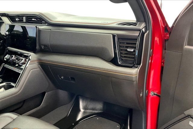 Used 2025 GMC Sierra 3500 AT4 w/ AT4 Premium Plus Package AWD/4WD image 12
