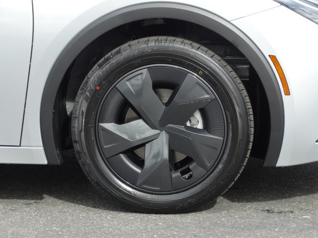 New 2026 Toyota Prius LE FWD image 4