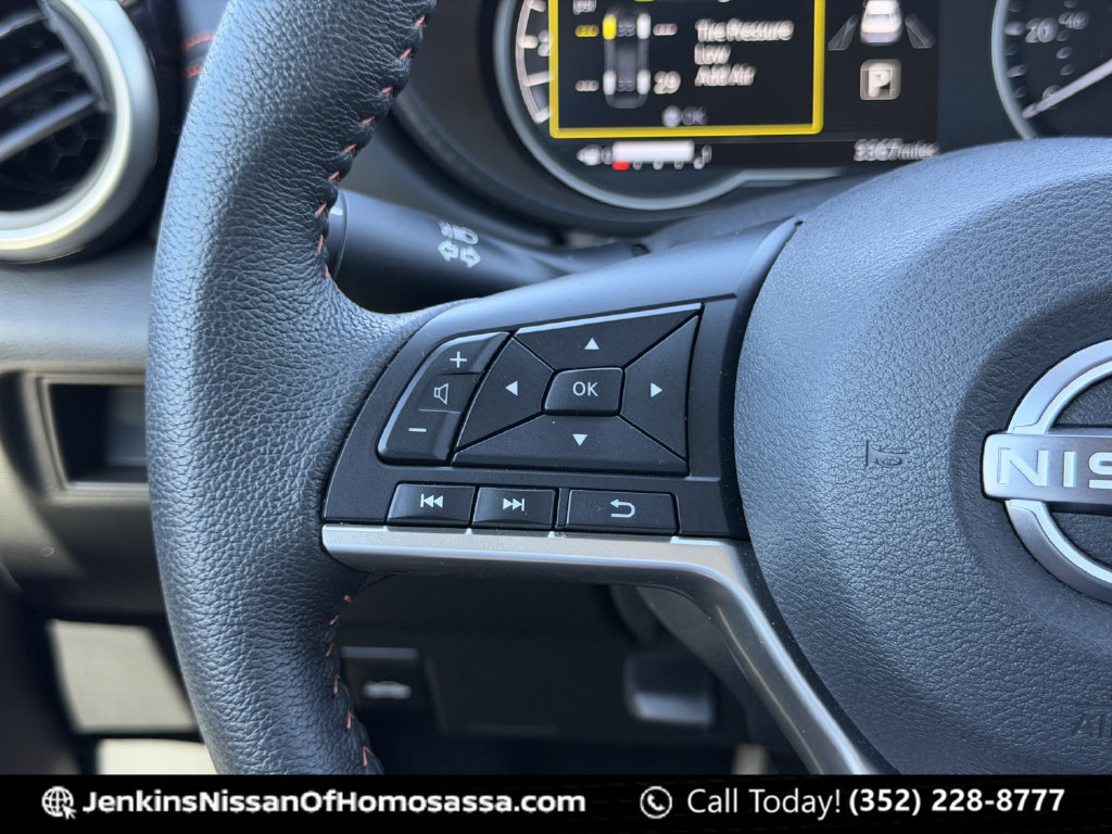 Certified 2025 Nissan Versa SR w/ Trunk Package FWD image 39