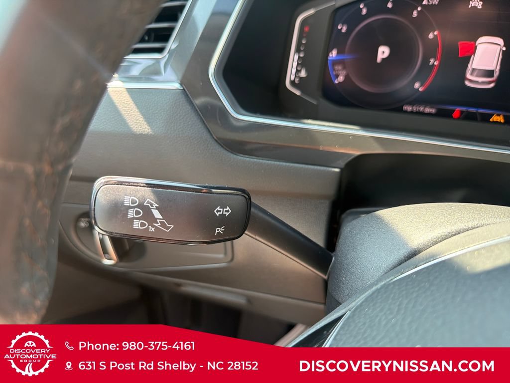 Used 2020 Volkswagen Tiguan SEL AWD/4WD image 26