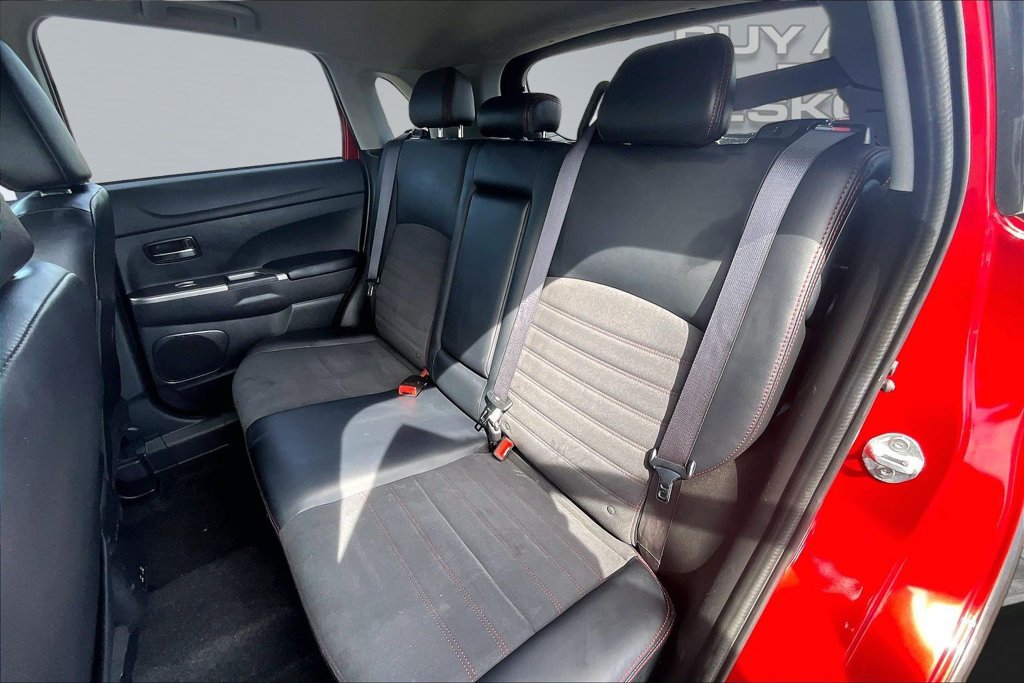 Used 2025 Mitsubishi Outlander Sport AWD image 25