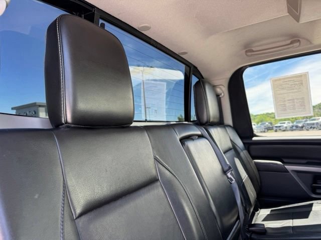 Used 2015 Nissan Titan PRO-4X w/ Pro-4x Luxury Package AWD/4WD image 23