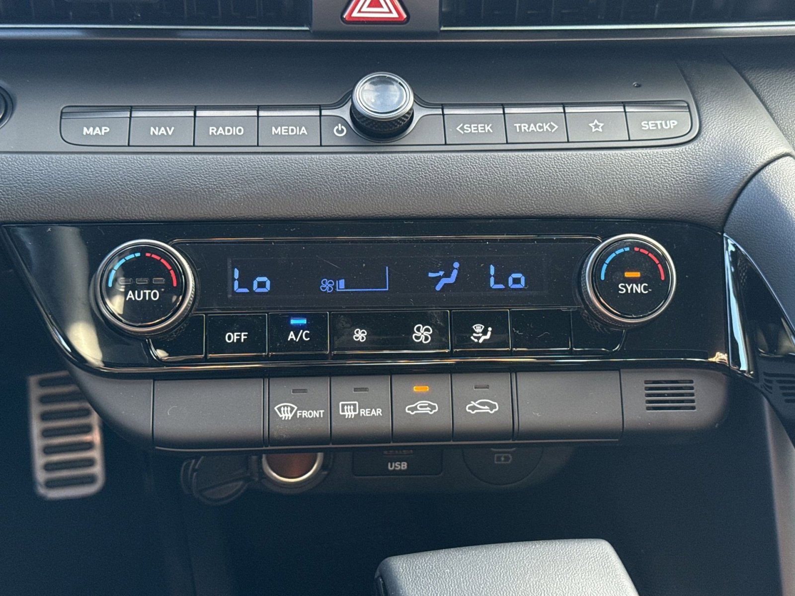 New 2025 Hyundai Elantra SEL image 20