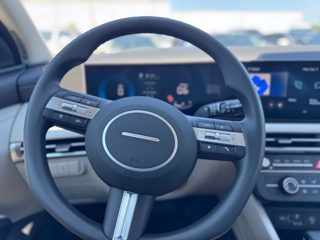 New 2026 Hyundai Tucson SE image 21