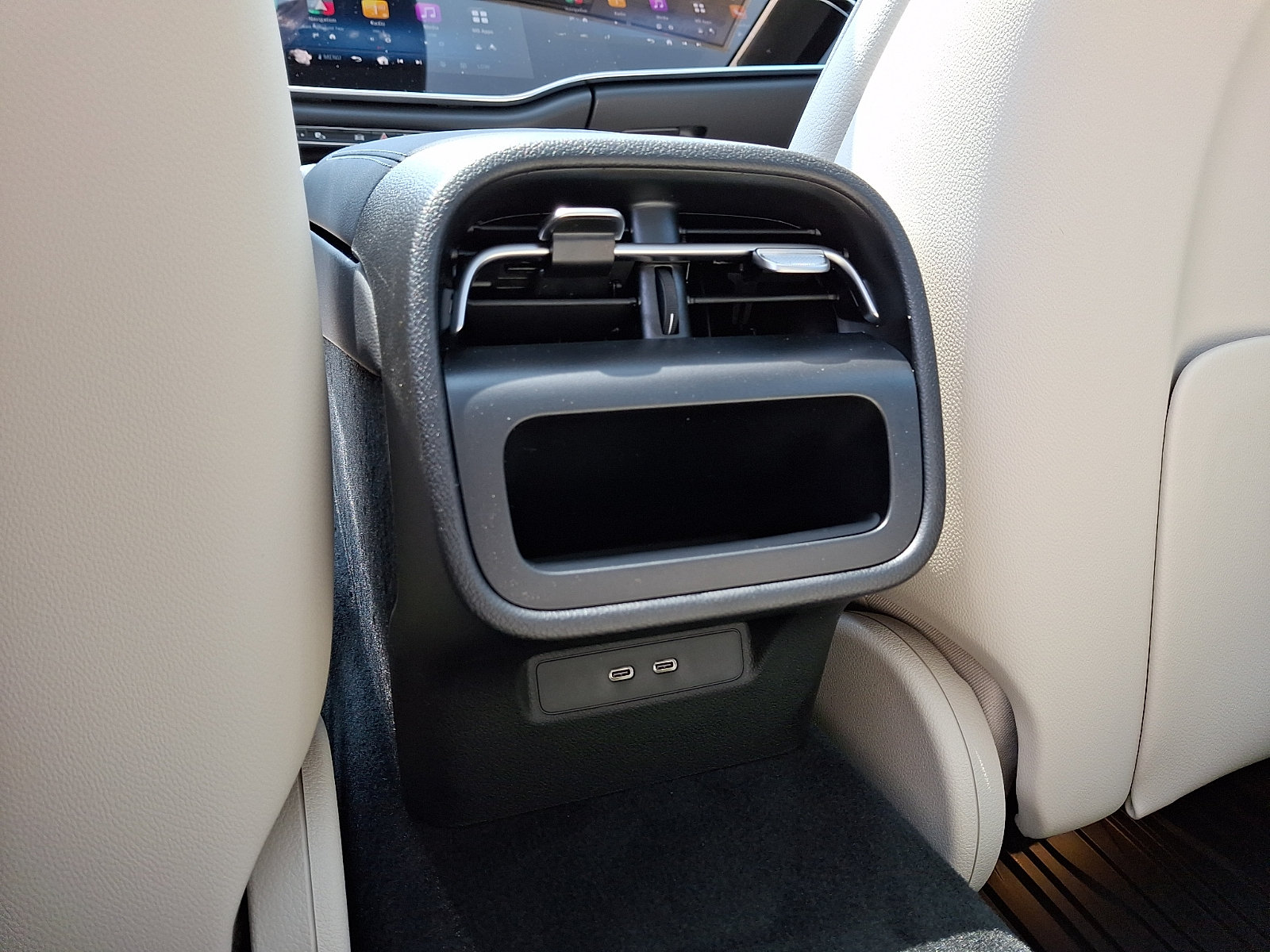 New 2026 Mercedes-Benz E 450 4MATIC Sedan image 9