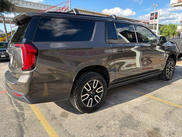 Used 2021 GMC Yukon XL AT4 w/ Technology Package AWD/4WD image 6