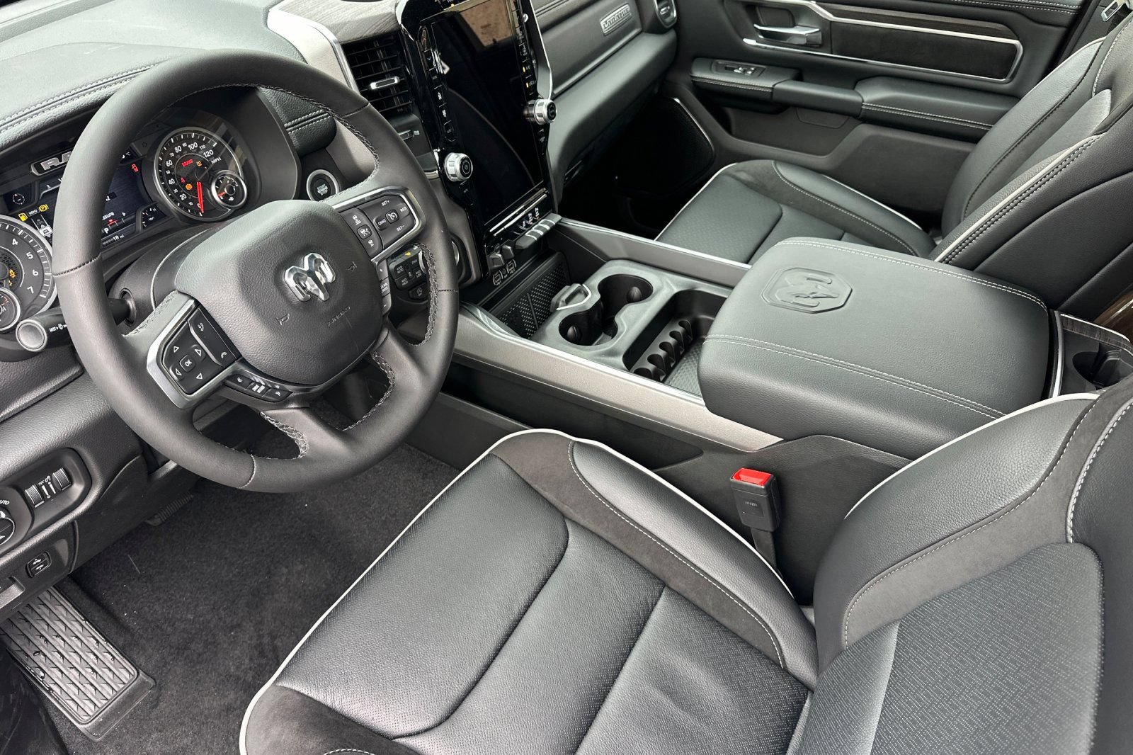 New 2026 RAM 1500 Laramie w/ Night Edition AWD/4WD image 9