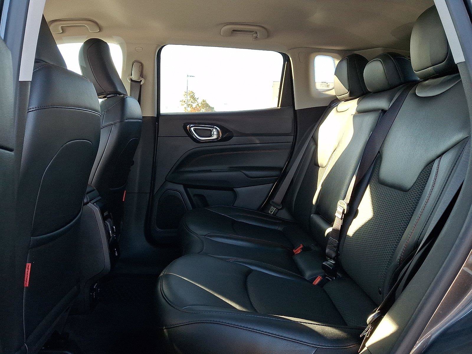 Used 2022 Jeep Compass Trailhawk w/ Trailhawk Convenience Group AWD/4WD image 10