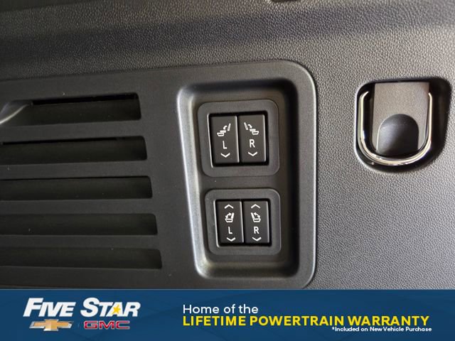 New 2026 Chevrolet Traverse High Country w/ LPO, Floor Liner Package FWD image 16
