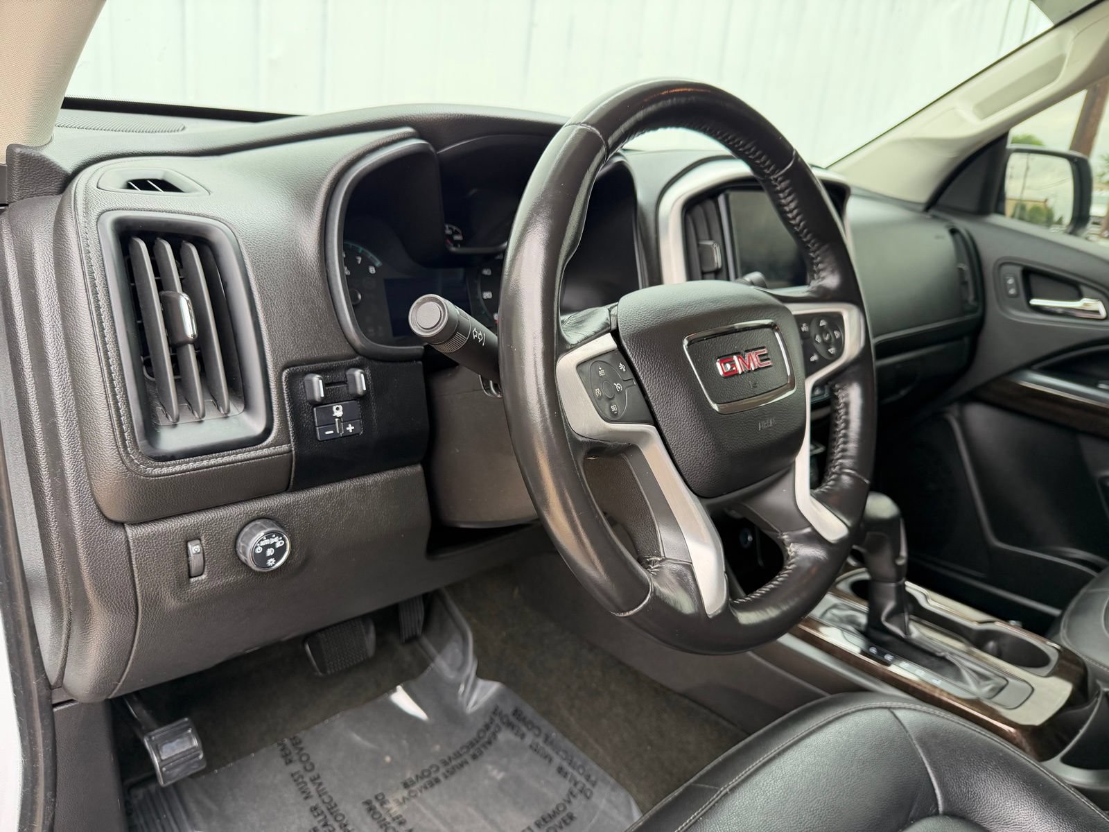 Used 2017 GMC Canyon SLT w/ Driver Alert Package RWD image 17