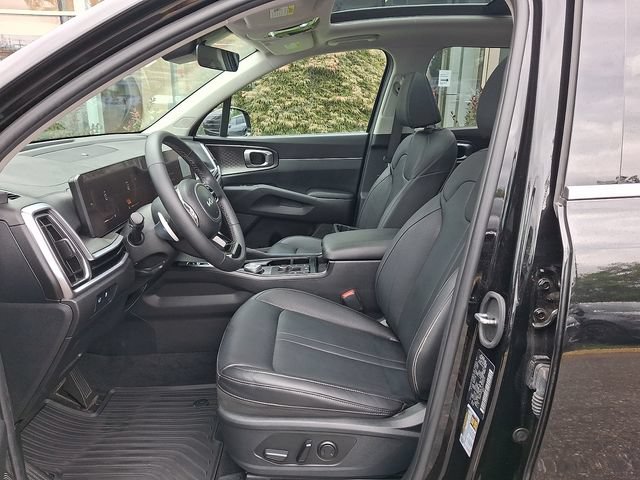 Certified 2025 Kia Sorento EX w/ EX Panoramic Sunroof Package AWD/4WD image 14
