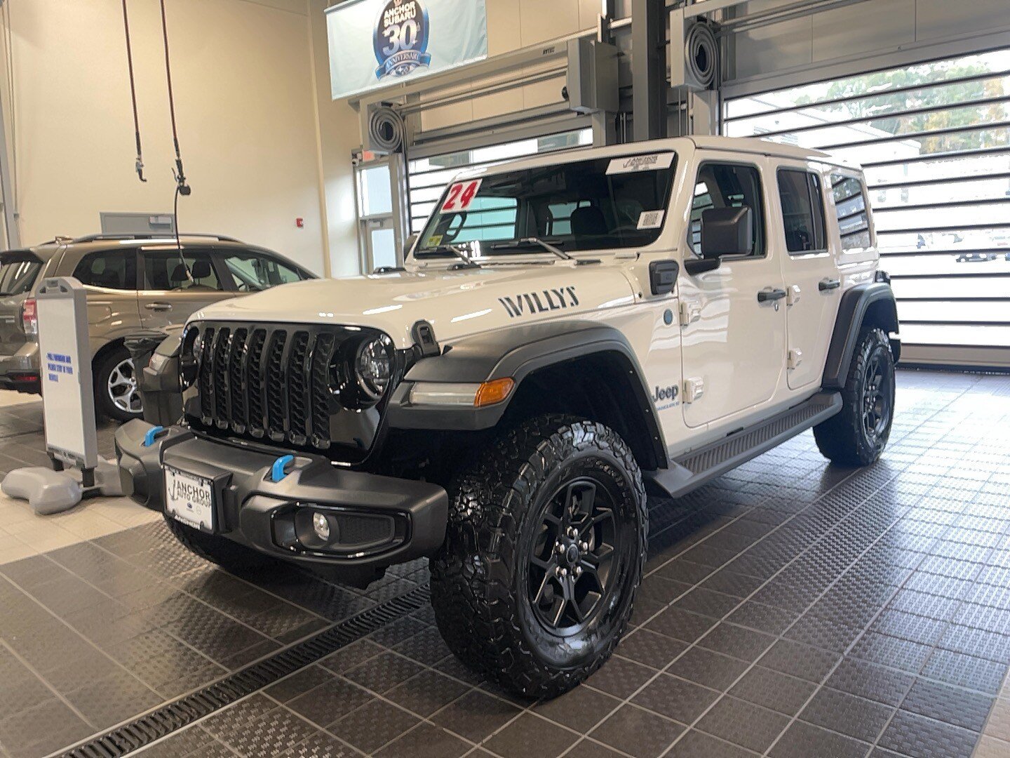 Used 2024 Jeep Wrangler Unlimited AWD/4WD image 2
