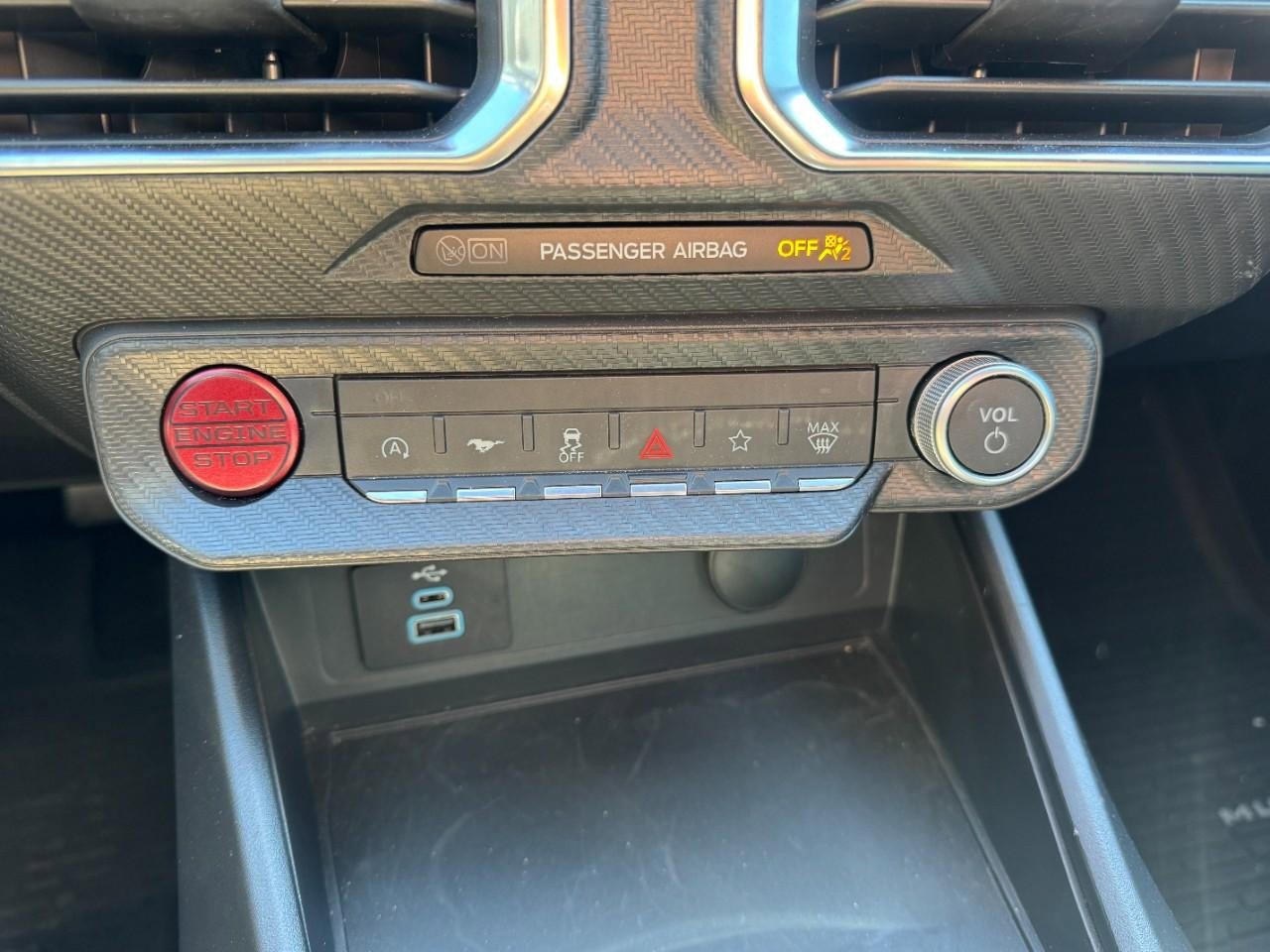 Used 2025 Ford Mustang GT Premium image 16