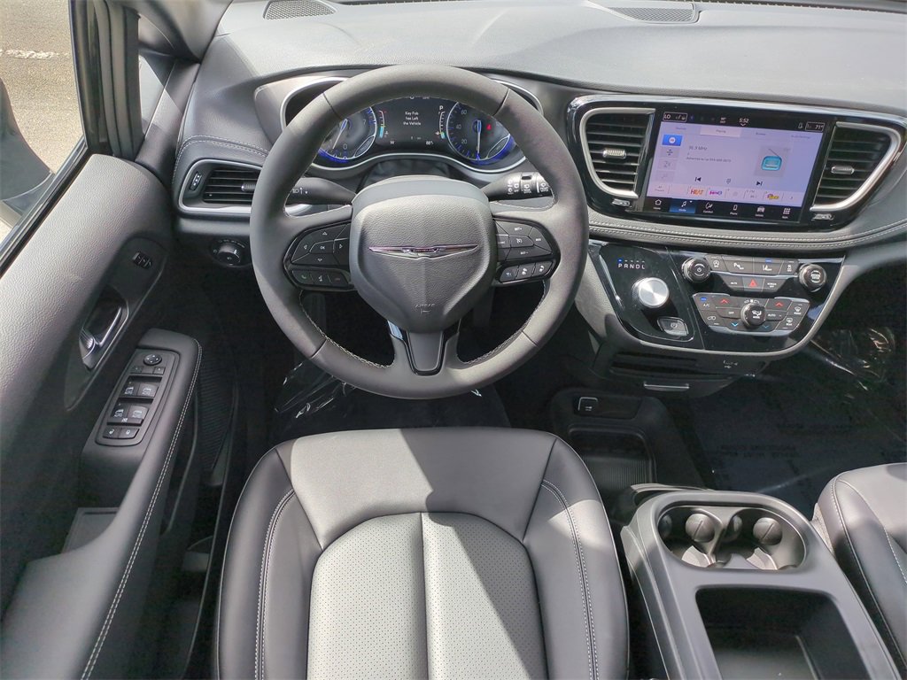 New 2026 Chrysler Pacifica Select w/ S Appearance Package image 17
