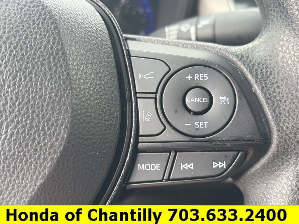 Used 2020 Toyota Corolla LE FWD image 13