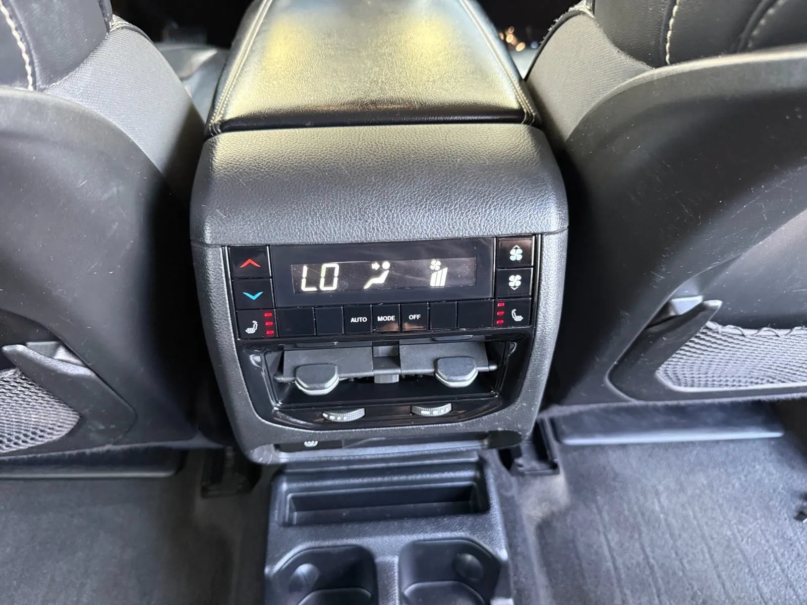 Used 2021 Jeep Grand Cherokee L Limited AWD/4WD image 25