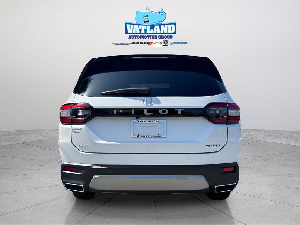 New 2026 Honda Pilot Touring image 4