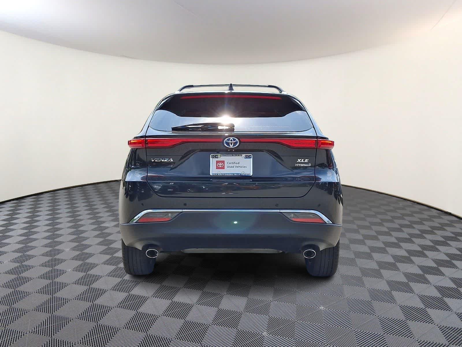 Certified 2022 Toyota Venza XLE AWD/4WD image 7