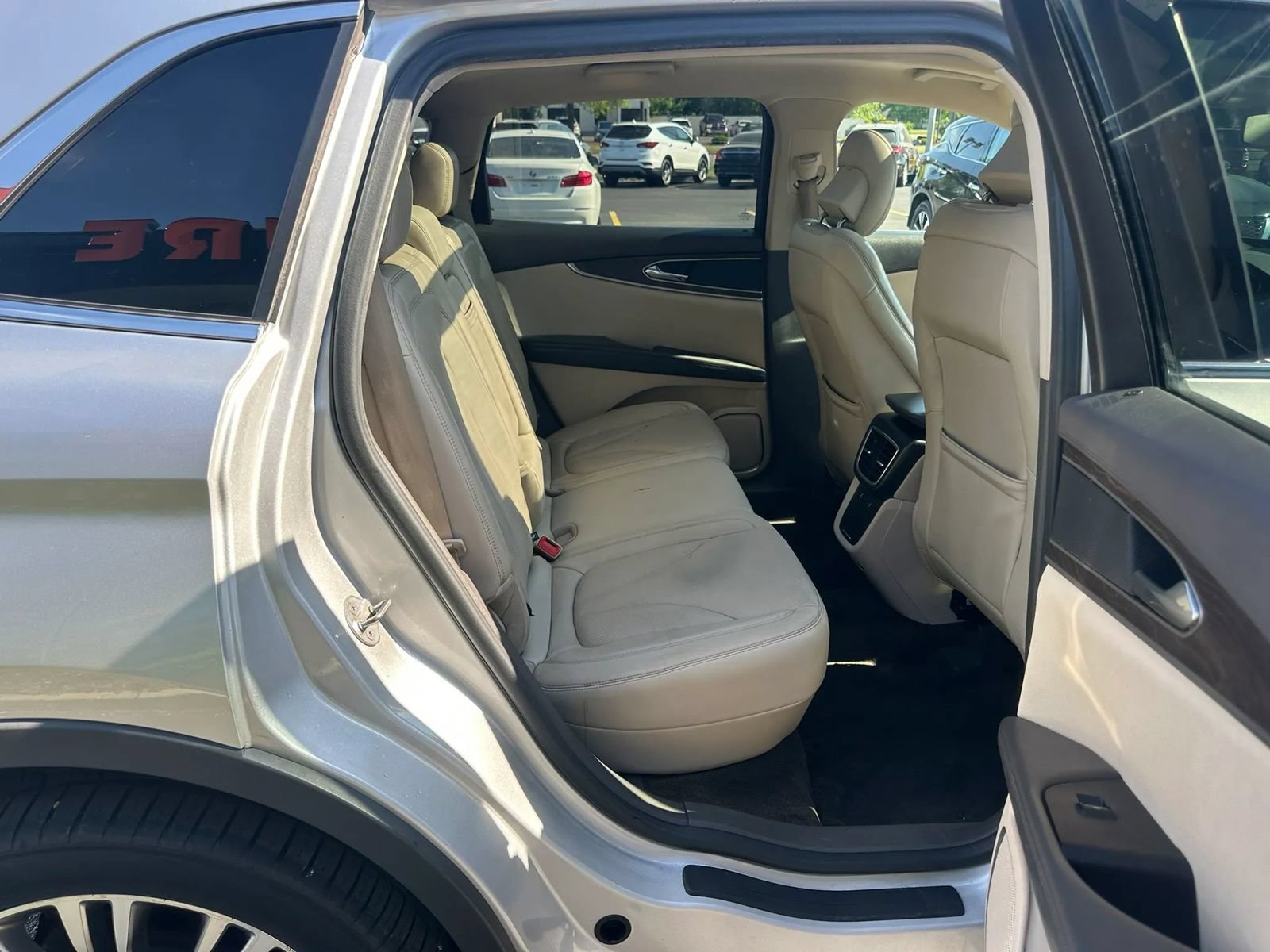 Used 2016 Lincoln MKX Reserve w/ Climate Package AWD/4WD image 16