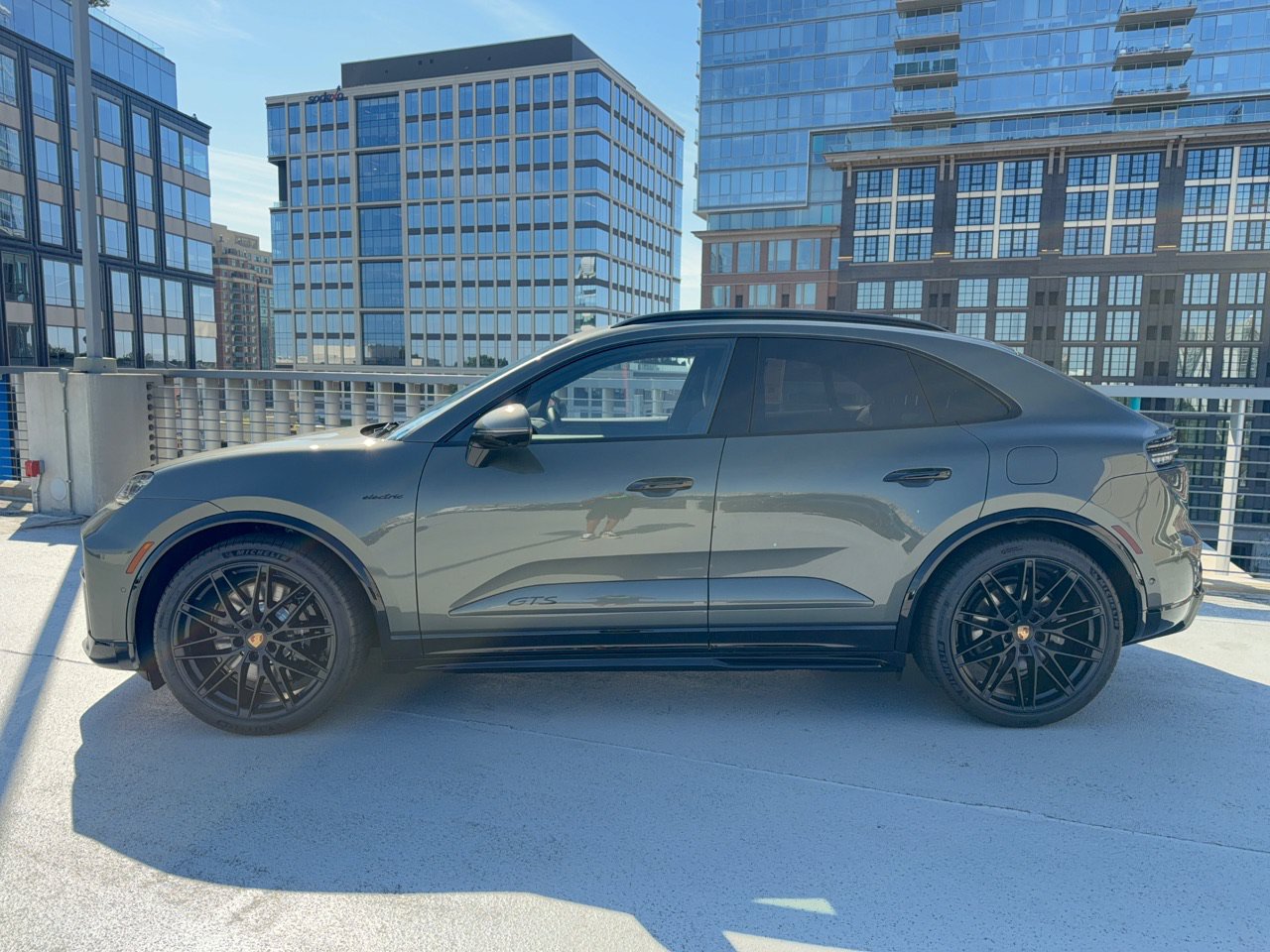 New 2026 Porsche Macan GTS Electric AWD/4WD image 2