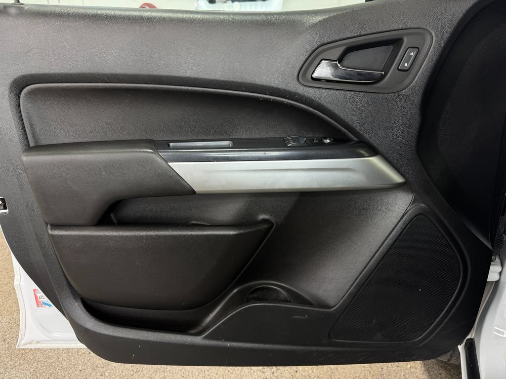 Used 2022 Chevrolet Colorado LT w/ Fleet Safety Package RWD image 10