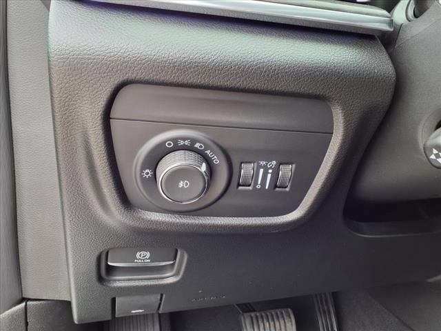 New 2025 Jeep Grand Cherokee L Overland w/ Advanced Protech Group III AWD/4WD image 24