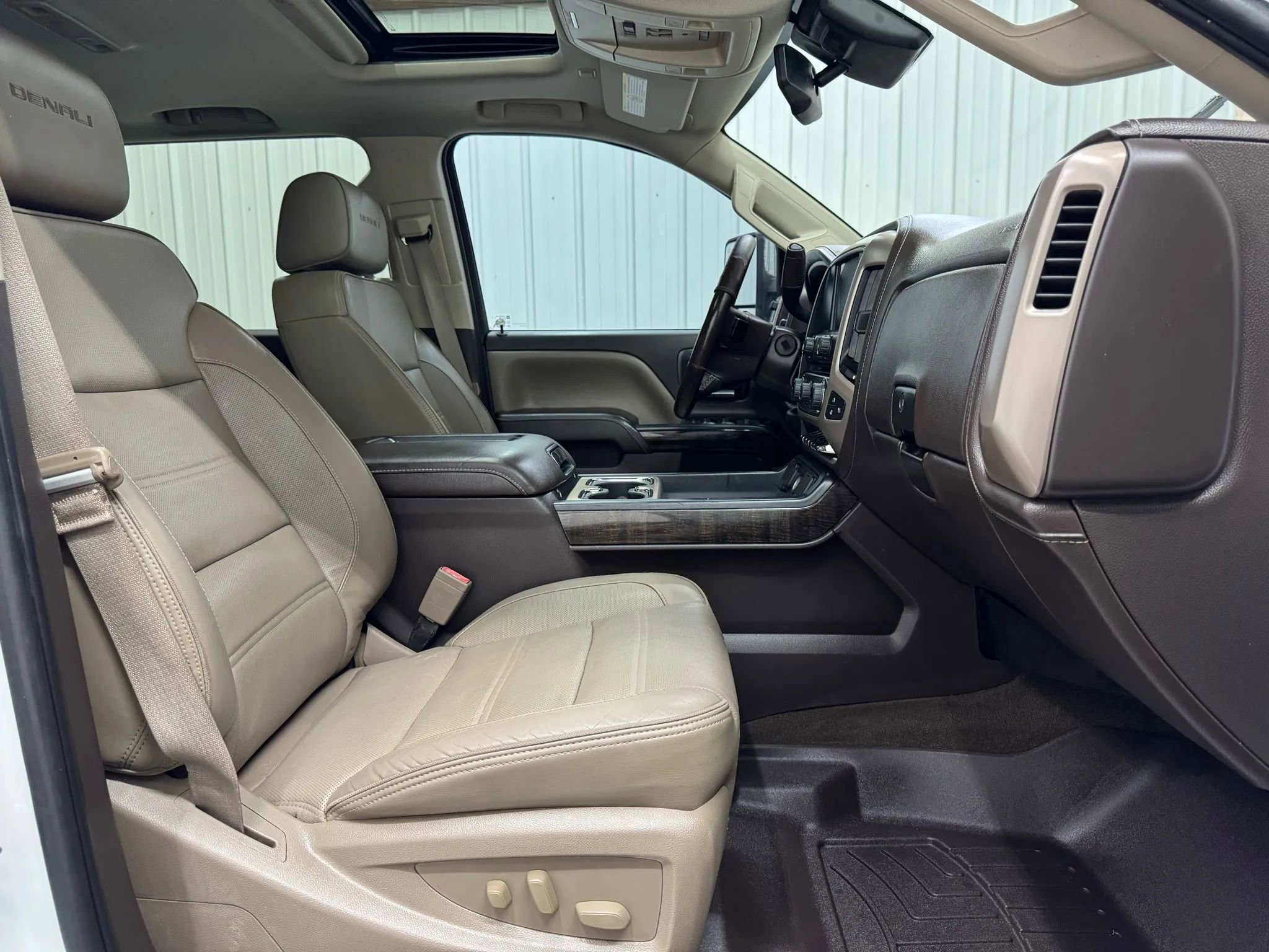 Used 2016 GMC Sierra 2500 Denali w/ Driver Alert Package image 15