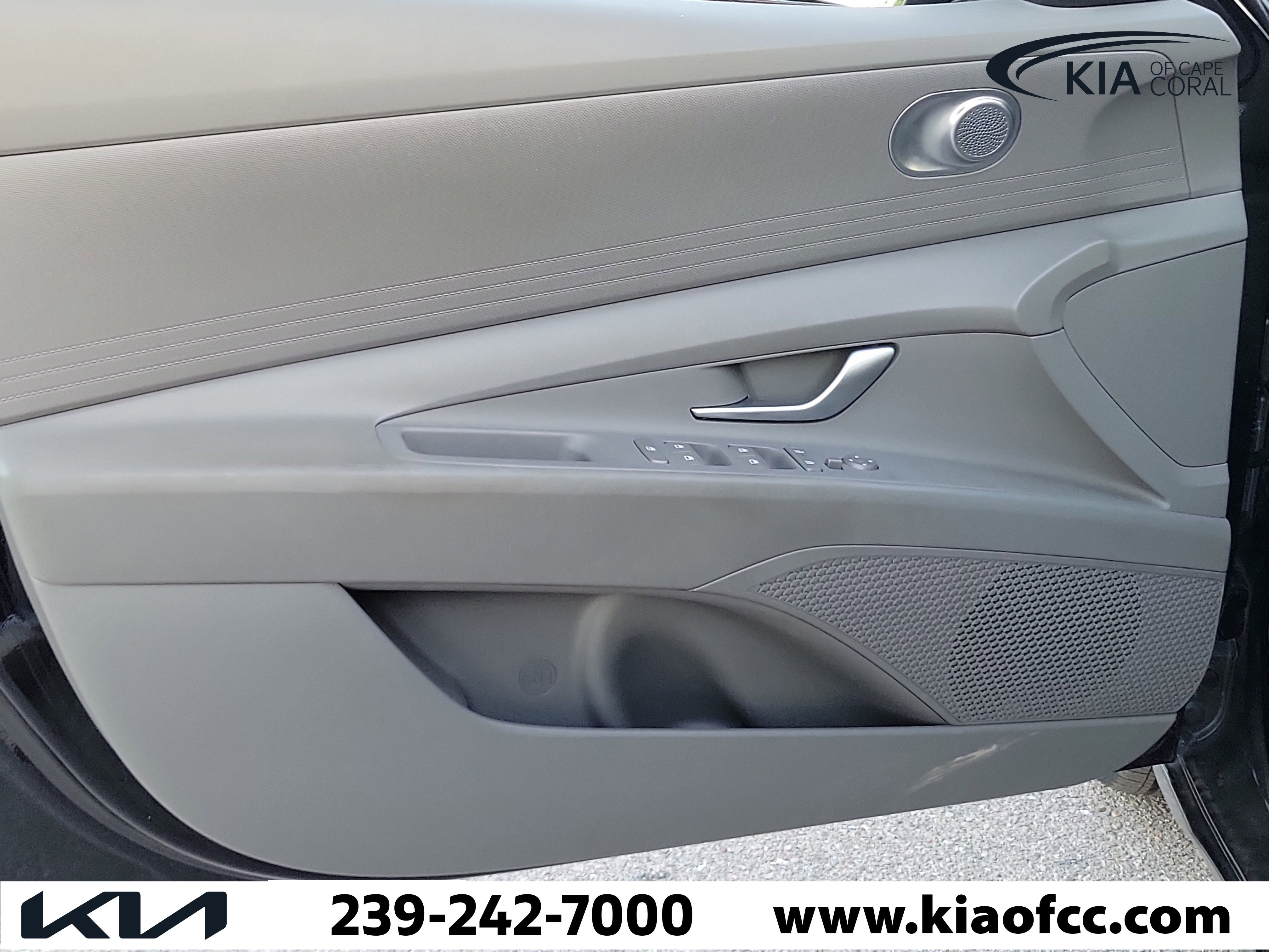 Used 2024 Hyundai Elantra SEL image 26